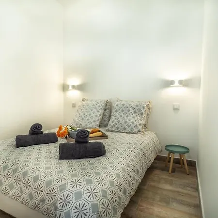 Apartament Parking Inclus Vieil 200m Climatise 4 Personnes Antibes