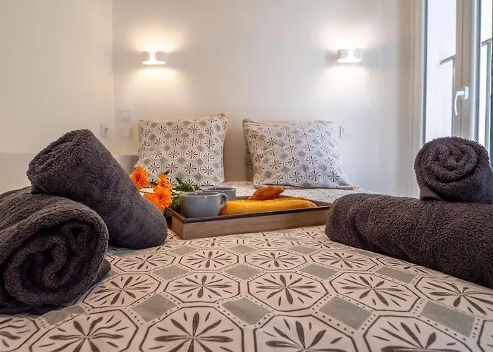 Appartement Ragnar House - 3 Pièces à 200m De La Antibes